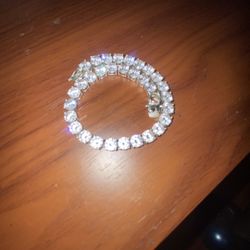 Tennis bracelet