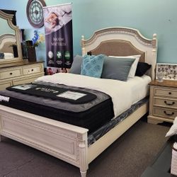DISPLAY SALE!!! 4-PC Queen Bedroom Set ONLY $1199