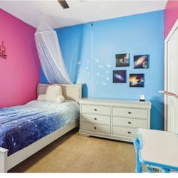 Full Size Bedroom Set