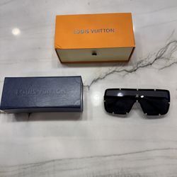 Sunglasses 