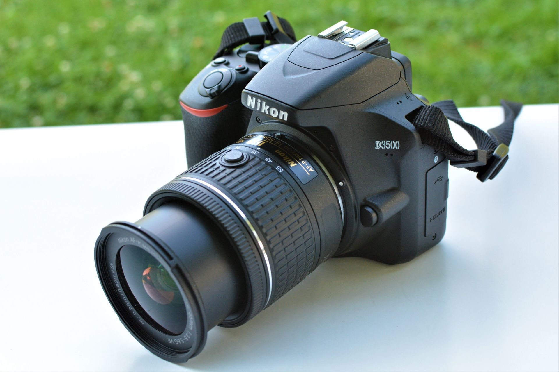 Nikon D3500 DSLR Camera W/AF-P 18-55mm Zoom VR Lens