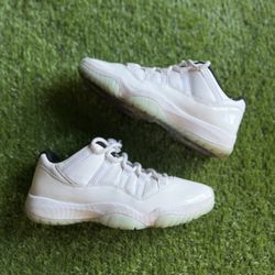 Jordan 11 Low ‘Legend Blue’ 