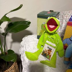 Kermit scentsy buddy with 1 scent pack included