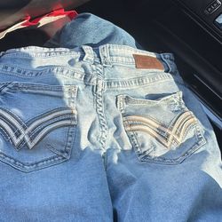 Buckle Jeans