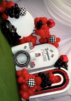 Balloon Backdrop / Party supplies