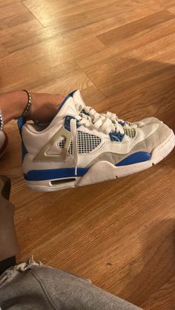 Air Jordan 4 Military Blue