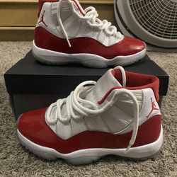 Air Jordan 11 Cherrys 6.5y