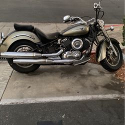 2005 Yamaha Vstar classic