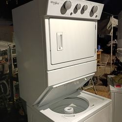 Whirlpool Stand Up  Washer And Dryer