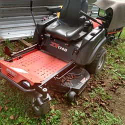 Real Nice Low Hrs Zt1740 Gravely Zero Turn Mower 