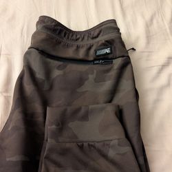 Women's Sweat Pants & Danskin Pants & Black & White Flag Pants