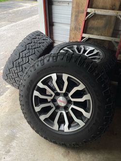 18” GMC Sierra AT4 wheels on LT 275/65/18 Duratrac all terrain tires 6 lug gmc wheels