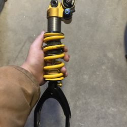 Ohlins TTX Shock