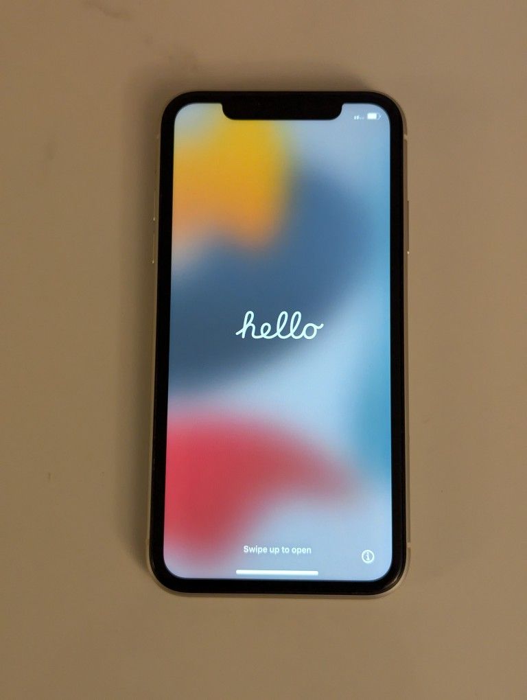 Apple iPhone 11 - 64 GB White (Unlocked) Great Condition . 94% Battery health!