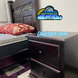 Twin Wooden Bed Frame With Matching Bedside Table Nightstand Nuevo 