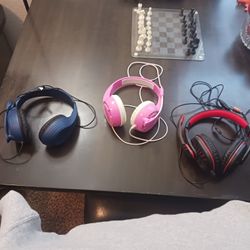 3 New Universal Gaming Headsets Asking $15 Each Must Pick Up Broadway And APACHE BUCKEYE AZ CHECK OUT MY PAGE ALL TYPES OF STUFF Downsizing 