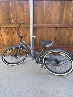 Beach Cruiser Bicycle with Whitewall Tires