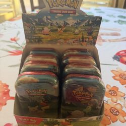 Ascended Hero’s Mini Tin (8 Count)