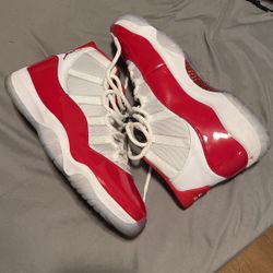 Jordan 11 (cherry) 