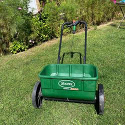 Scotts Acugreen 3000 22” drop spreader