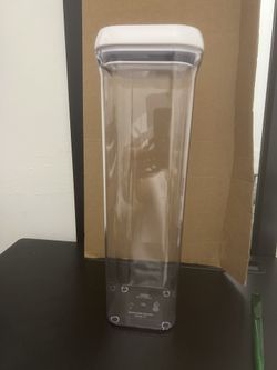 OXO Good Grips 2.1 qt/2.0 L Container