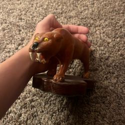 animal craved statue