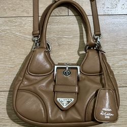 Prada Nappa Soft Padded Re-Edition 2002 Moon Bag Black