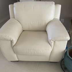 Oversized Club Chair 