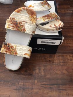 new J/SLIDES Edie Sandals Size 6
