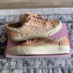 Joe Fresh Goods Vans