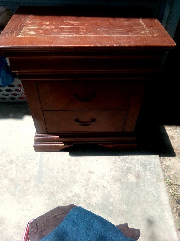Night Stand  Or end Table 3 Drawers 