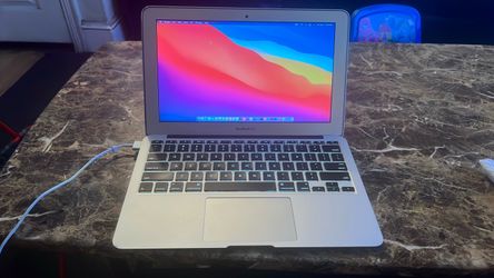 MacBook Air 2013 i5 4gb Ram 120 drive