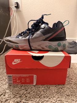 Nike React Element 87 Size 7M USED