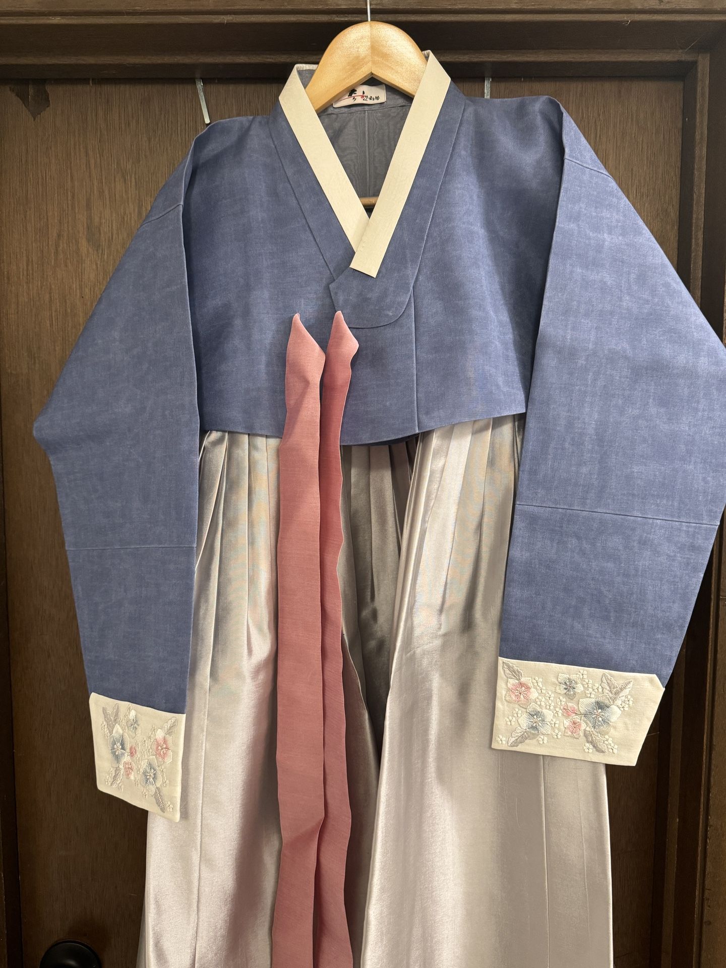BRAND NEW Korean Traditional Dress (Hanbok)