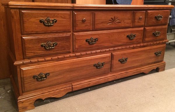 Oak 8 Drawer Lowboy Dresser Chest Of Drawers Oak 8 Drawer Lowboy Dresser Chest Of Drawers