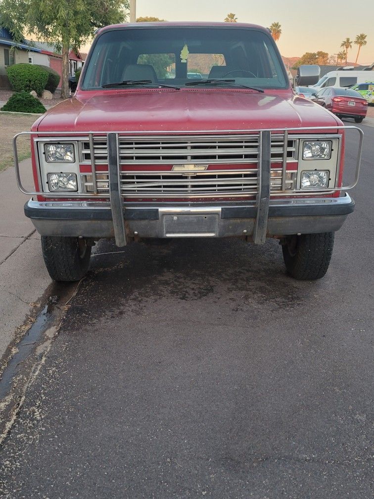87 Chevy Suburban Front Bumper/Trade