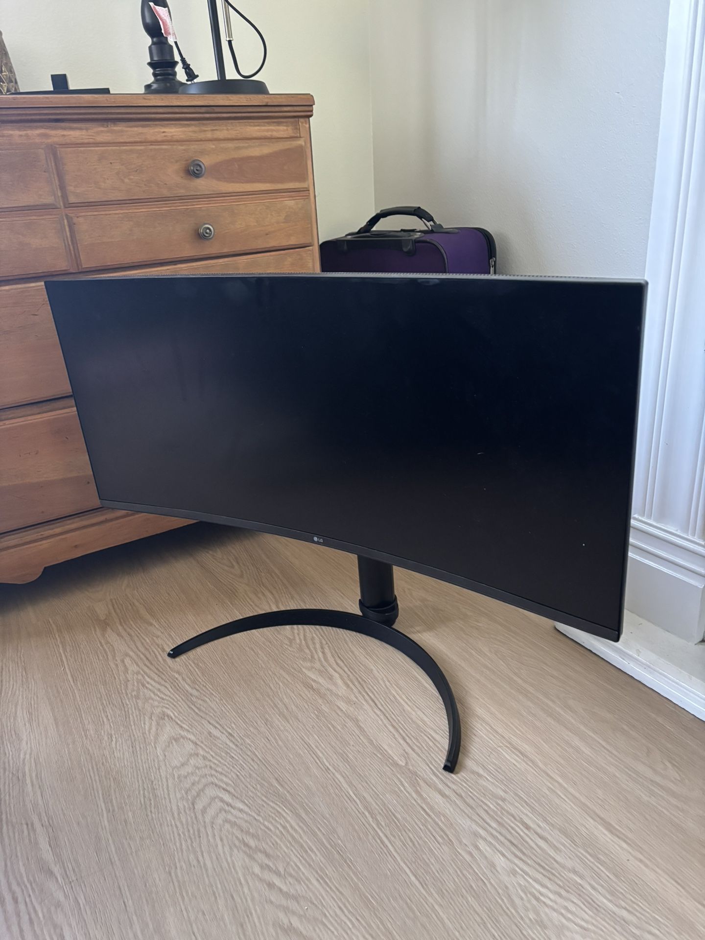 LG Ultra-Wide 34 Inch Curved Computer Monitor