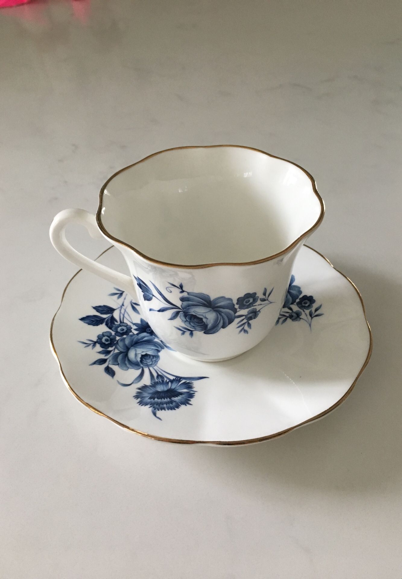 Elizabethan Taylor and Kent fine bone China England collectible tea cup and plate