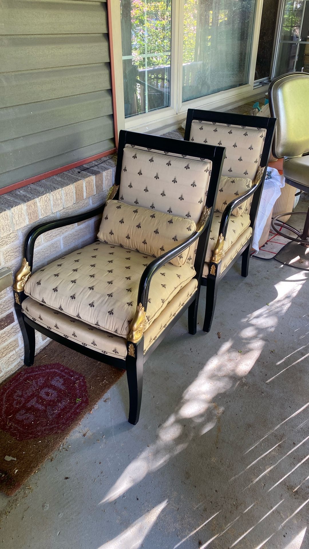 Beautiful Ornate Chairs And Big Coffee Table