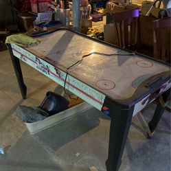 Air Hockey Table