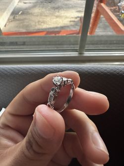 Beautiful 14k White Gold Natural Diamond Ring - 0.54 Carat Total Weight