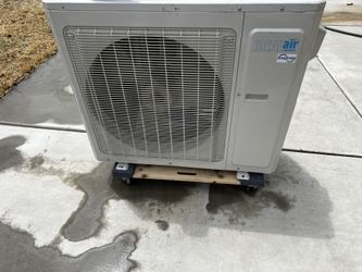 3 Tom Mini Split !!!!With A 16btu Window Unit  