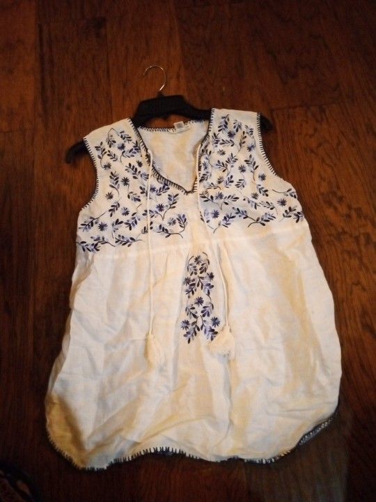 Artisan NY MEDIUM Sleeveless Linen Embroidered Tunic.