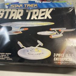 Star Trek Model Kits + Space Capsule & Ship
