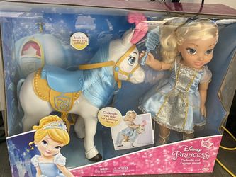 Disney Princess Cinderella & Carriage Horse