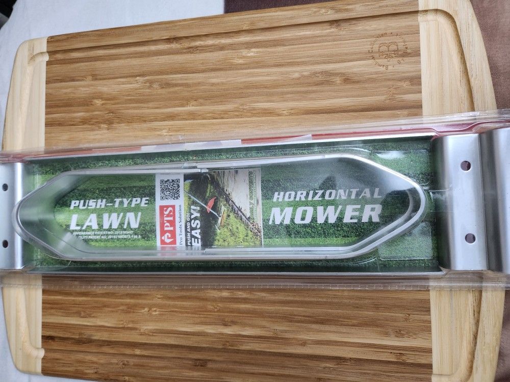 Push Type Lawn Mower Blade Grass Cutter