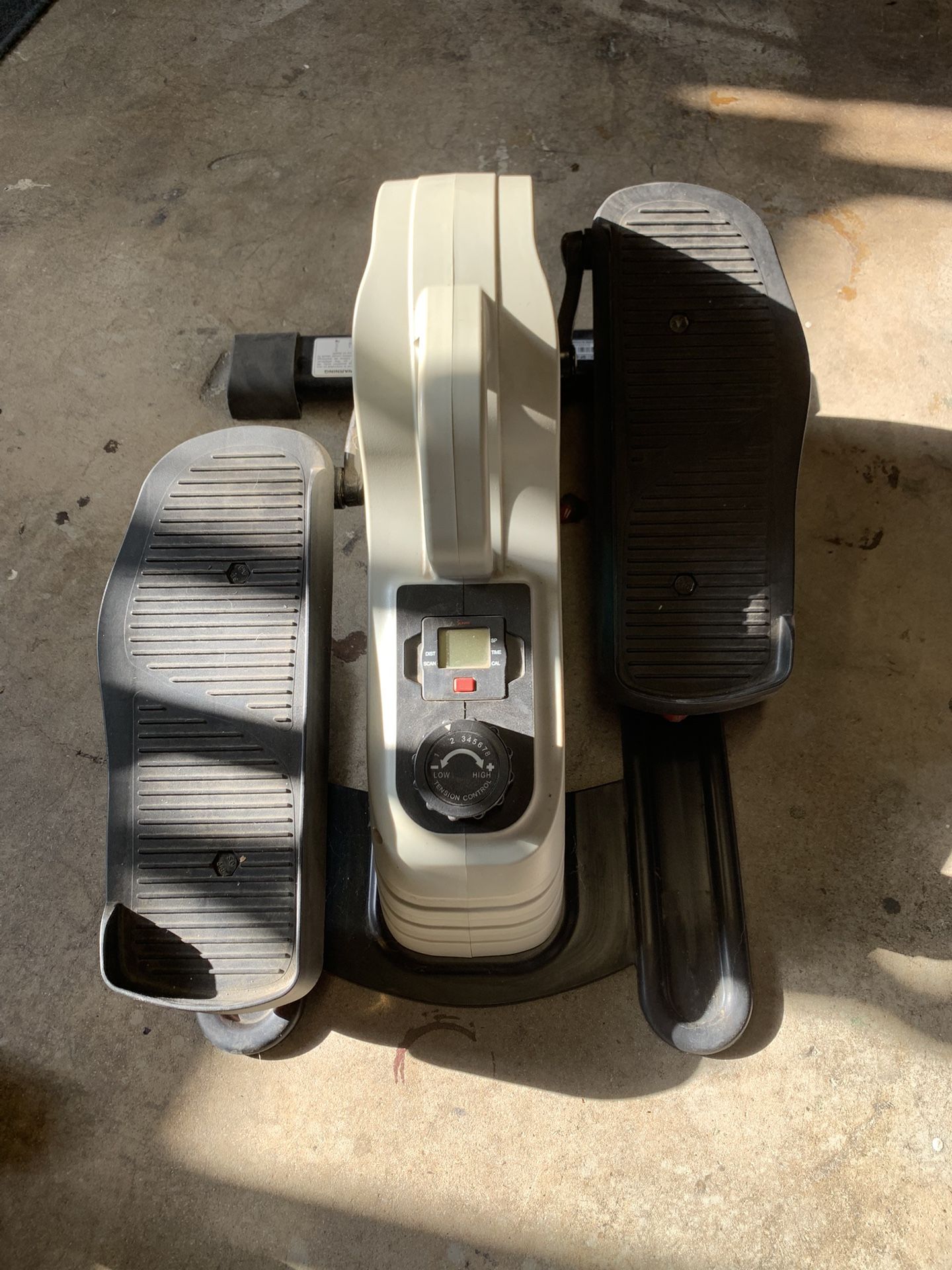 Sunny Health Sitting Elliptical