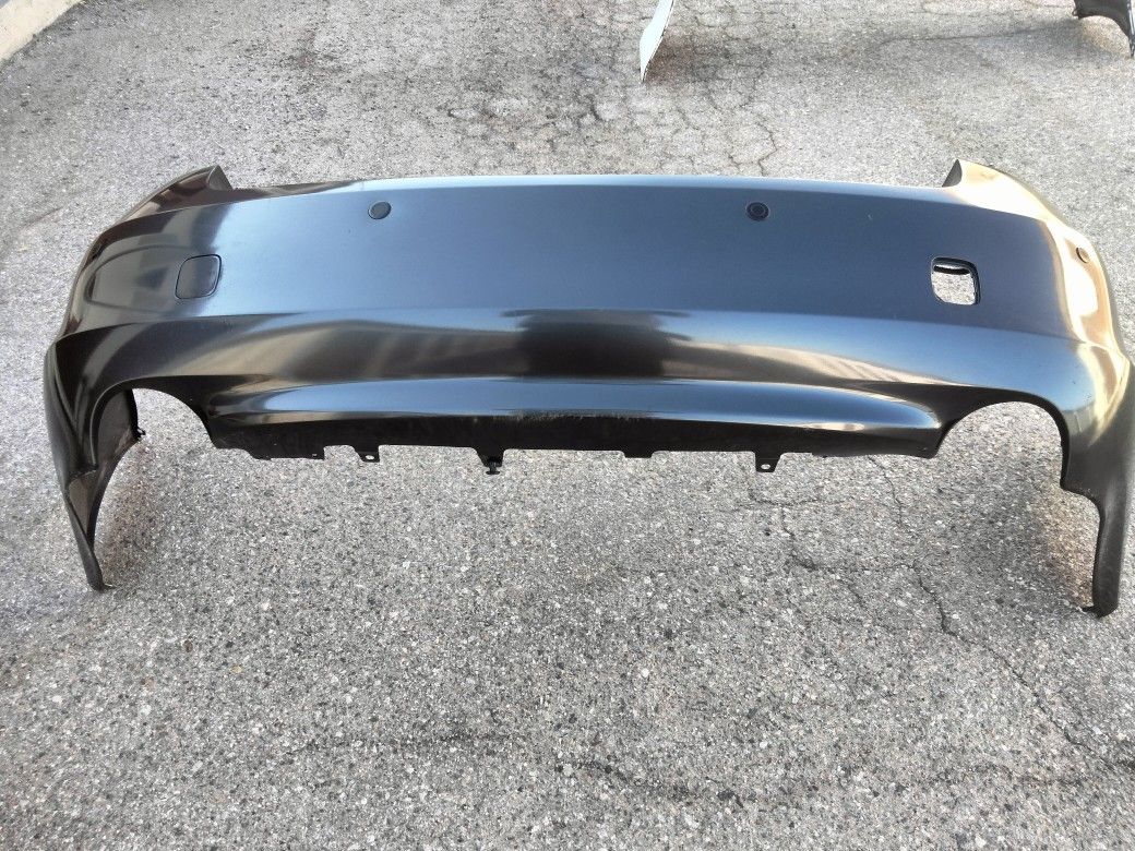 2006-2012 Lexus Gs350 (Gs Series) Rear Bumper With Parking Assistance Sensors.