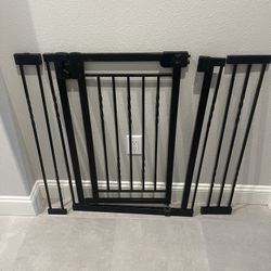 Pet/ Baby gate Frontgate  Auto Magic Pet Gate