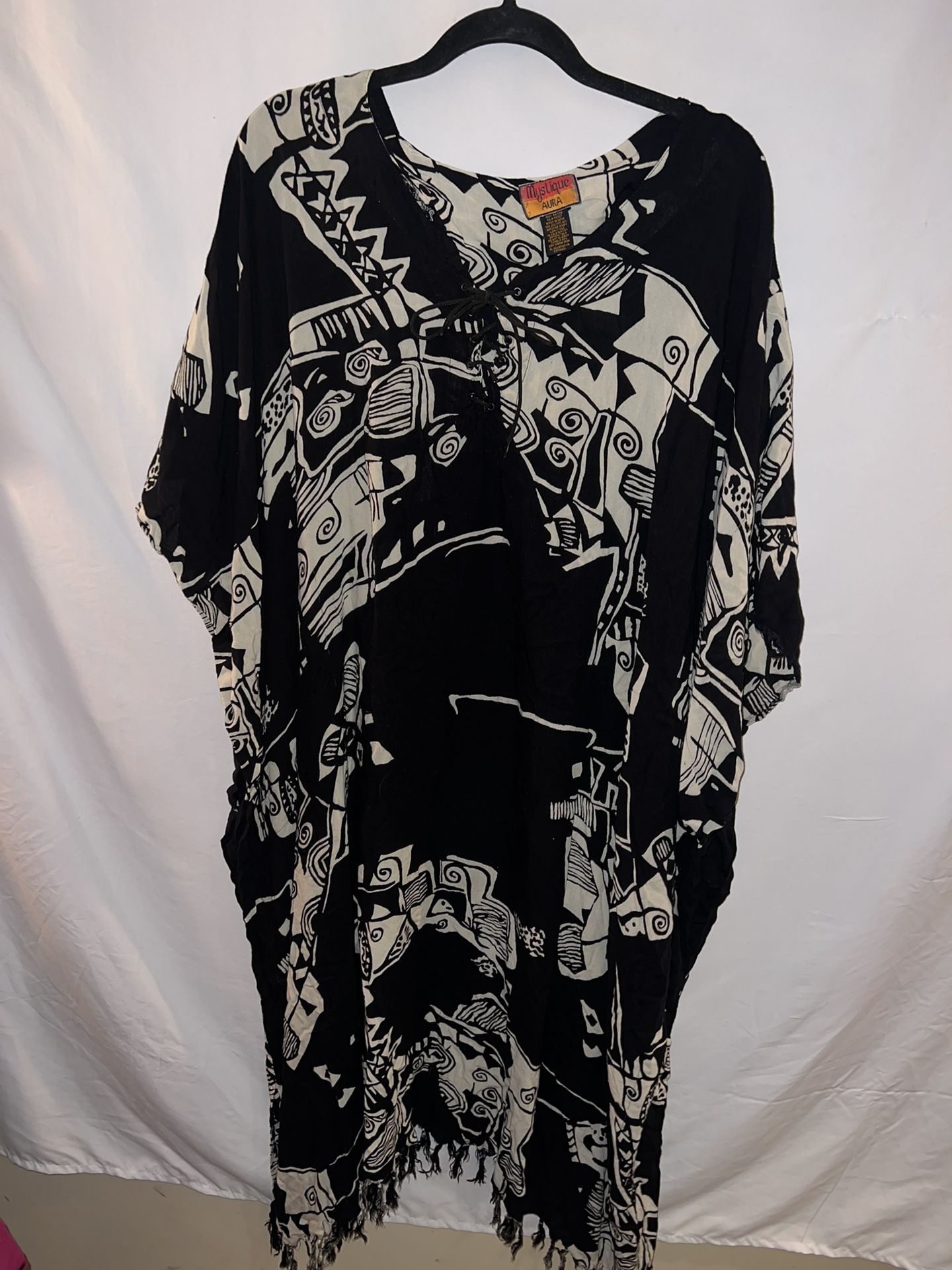 Ladies 2X Mystique Aura black & cream casual dress w fringe on the bottom